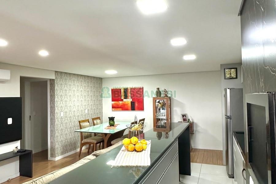 Apartamento com 94m², 3 dormitórios, 2 vagas, no bairro Panazzolo em Caxias do Sul para Comprar