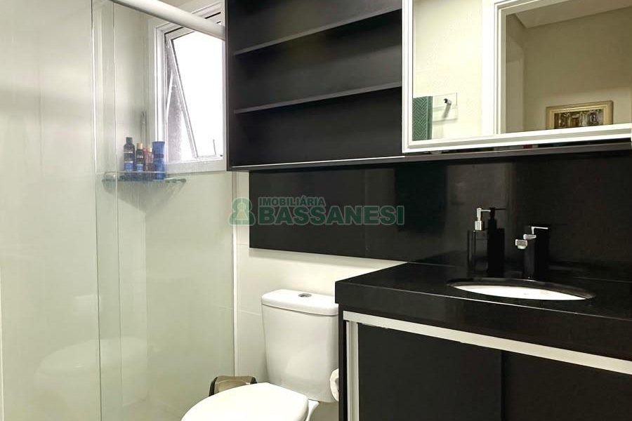Apartamento com 94m², 3 dormitórios, 2 vagas, no bairro Panazzolo em Caxias do Sul para Comprar