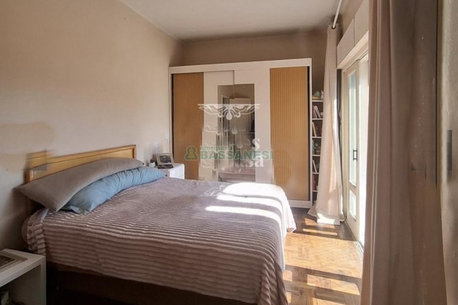 Apto Mobiliado com 185m², 4 dormitórios, no bairro Centro em Caxias do Sul para Alugar
