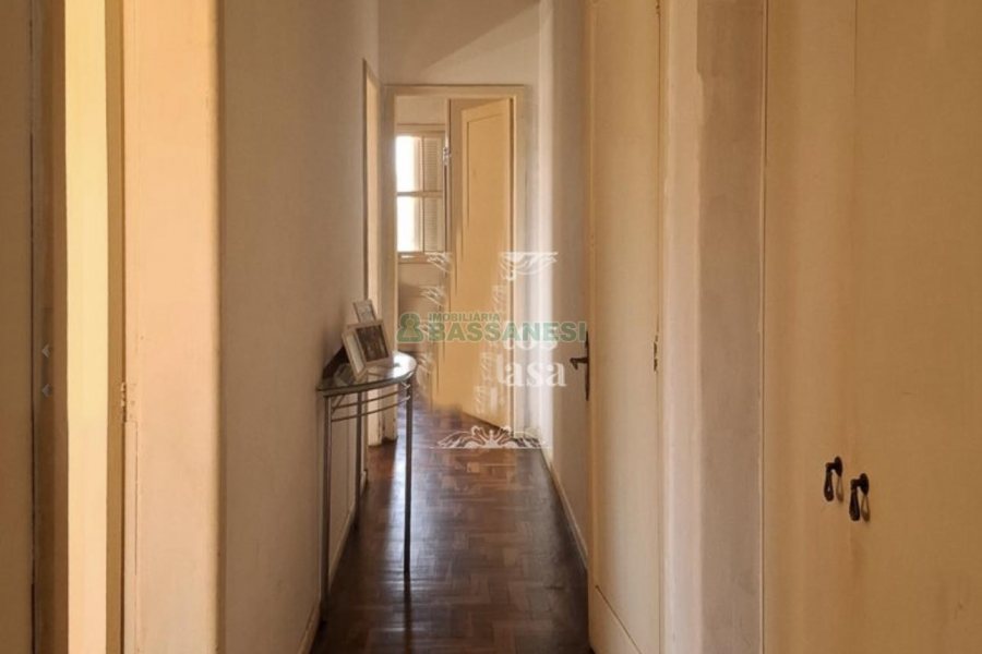 Apto Mobiliado com 185m², 4 dormitórios, no bairro Centro em Caxias do Sul para Alugar