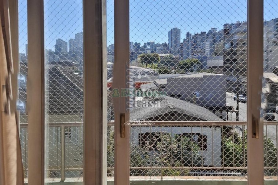 Apto Mobiliado com 185m², 4 dormitórios, no bairro Centro em Caxias do Sul para Alugar