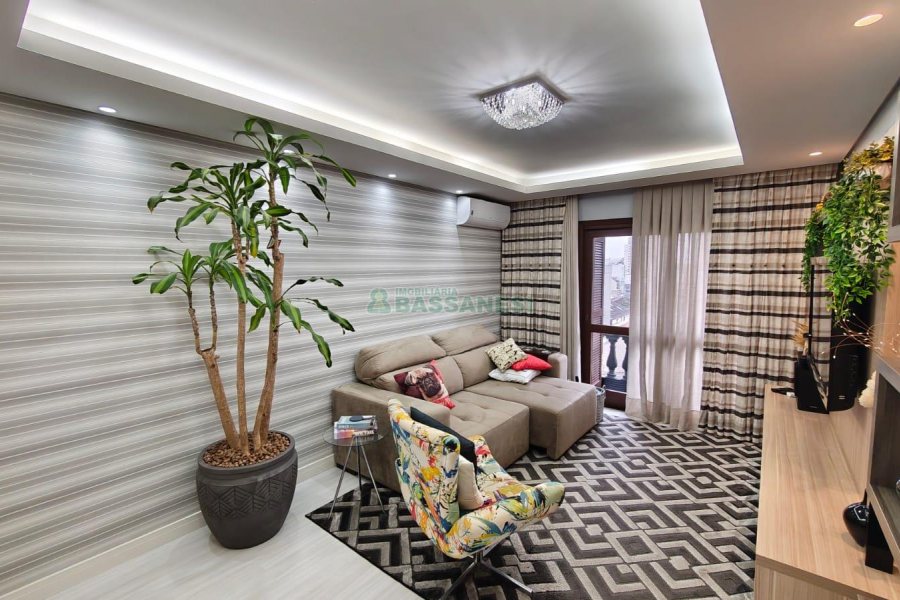 Apartamento com 84m², 3 dormitórios, 3 vagas, no bairro Madureira em Caxias do Sul para Comprar
