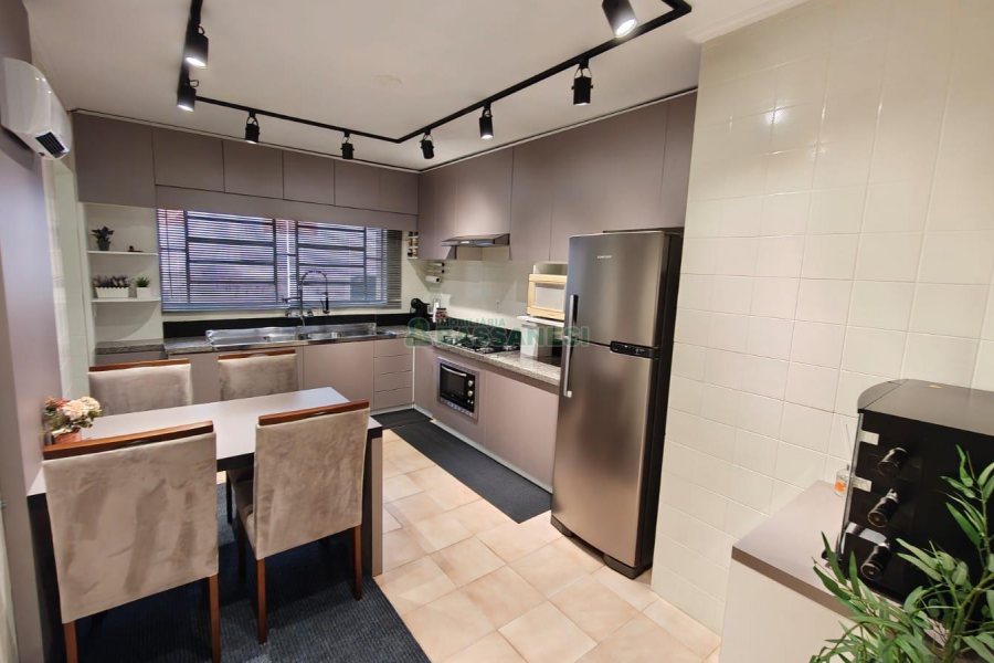 Apartamento com 84m², 3 dormitórios, 3 vagas, no bairro Madureira em Caxias do Sul para Comprar