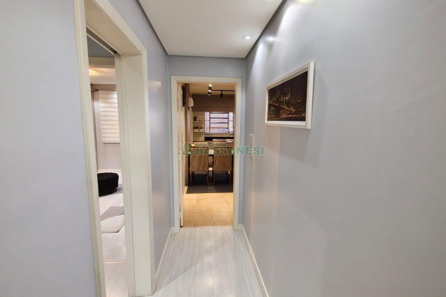 Apartamento com 84m², 3 dormitórios, 3 vagas, no bairro Madureira em Caxias do Sul para Comprar