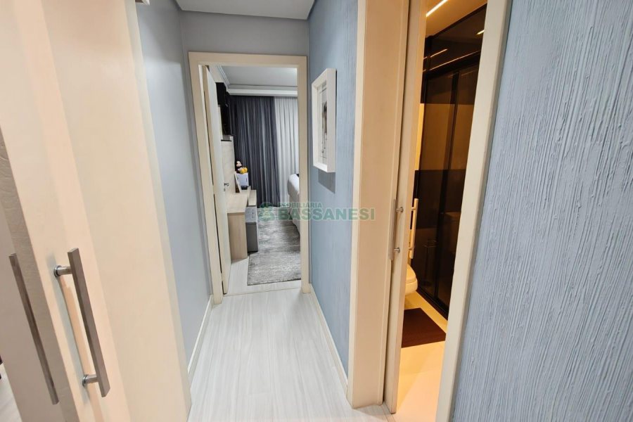 Apartamento com 84m², 3 dormitórios, 3 vagas, no bairro Madureira em Caxias do Sul para Comprar