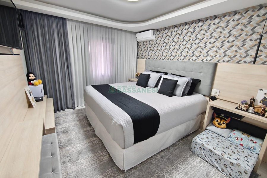 Apartamento com 84m², 3 dormitórios, 3 vagas, no bairro Madureira em Caxias do Sul para Comprar