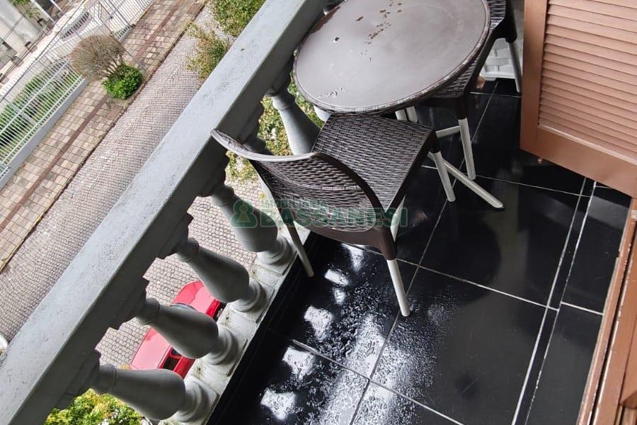 Apartamento com 84m², 3 dormitórios, 3 vagas, no bairro Madureira em Caxias do Sul para Comprar