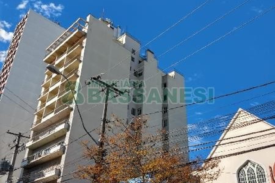 Apartamento, 2 dormitórios, no bairro Centro em Caxias do Sul para Alugar