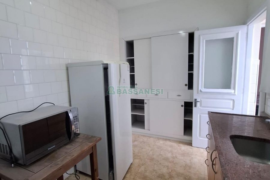 Apartamento, 2 dormitórios, no bairro Centro em Caxias do Sul para Alugar
