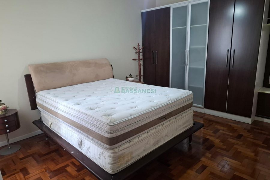 Apartamento, 2 dormitórios, no bairro Centro em Caxias do Sul para Alugar