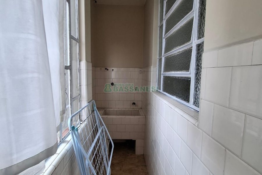 Apartamento, 2 dormitórios, no bairro Centro em Caxias do Sul para Alugar