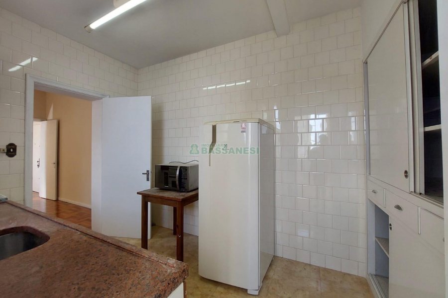 Apartamento, 2 dormitórios, no bairro Centro em Caxias do Sul para Alugar