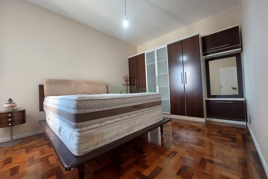 Apartamento, 2 dormitórios, no bairro Centro em Caxias do Sul para Alugar