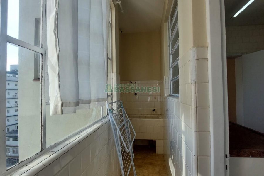 Apartamento, 2 dormitórios, no bairro Centro em Caxias do Sul para Alugar