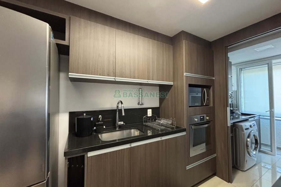 Apto Mobiliado com 98m², 2 dormitórios, 2 vagas, no bairro Jardim América em Caxias do Sul para Alugar