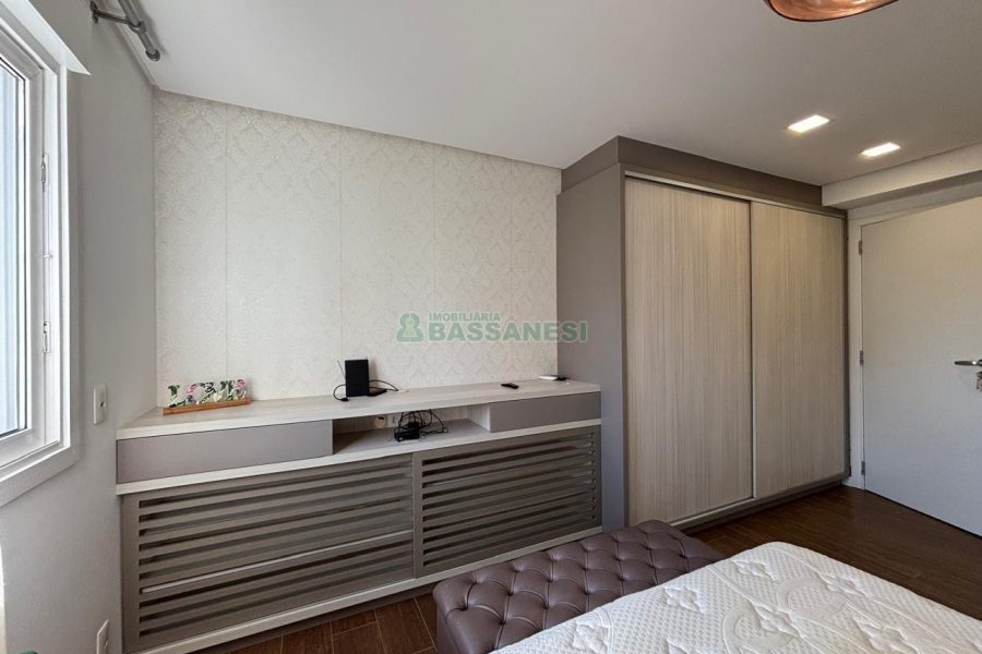 Apto Mobiliado com 98m², 2 dormitórios, 2 vagas, no bairro Jardim América em Caxias do Sul para Alugar