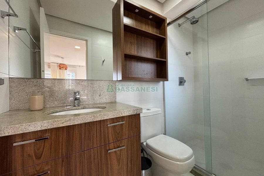 Apto Mobiliado com 98m², 2 dormitórios, 2 vagas, no bairro Jardim América em Caxias do Sul para Alugar