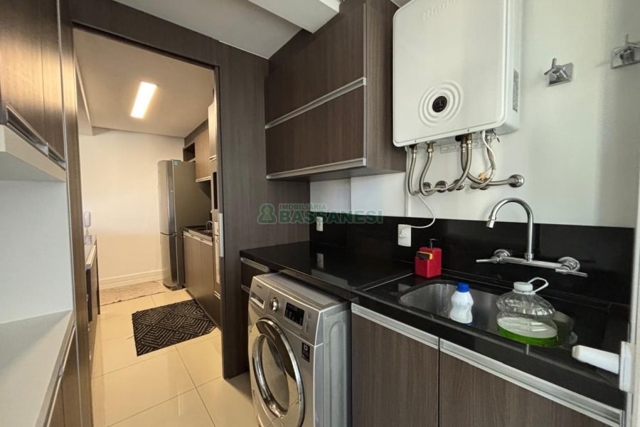 Apto Mobiliado com 98m², 2 dormitórios, 2 vagas, no bairro Jardim América em Caxias do Sul para Alugar