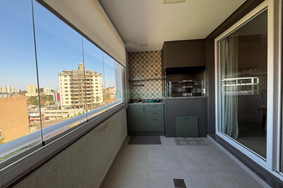 Apto Mobiliado com 98m², 2 dormitórios, 2 vagas, no bairro Jardim América em Caxias do Sul para Alugar