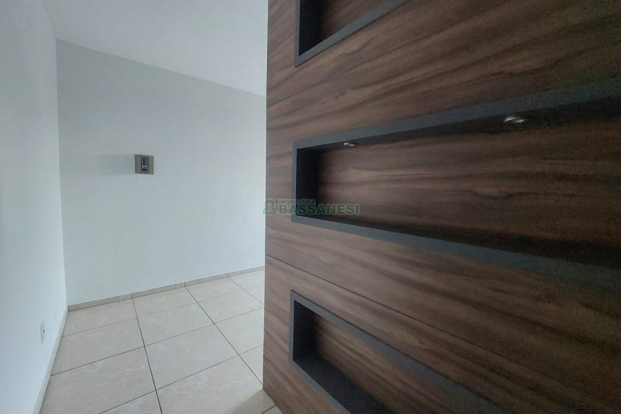Apartamento com 77m², 2 dormitórios, 1 vaga, no bairro De Zorzi em Caxias do Sul para Alugar