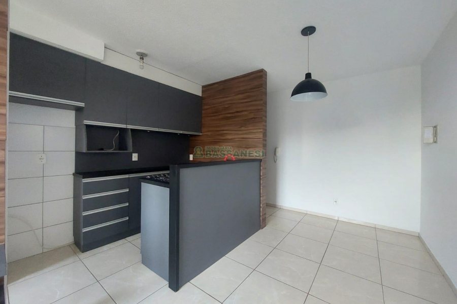 Apartamento com 77m², 2 dormitórios, 1 vaga, no bairro De Zorzi em Caxias do Sul para Alugar
