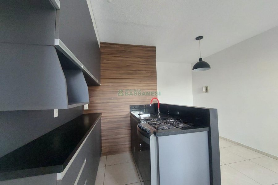 Apartamento com 77m², 2 dormitórios, 1 vaga, no bairro De Zorzi em Caxias do Sul para Alugar