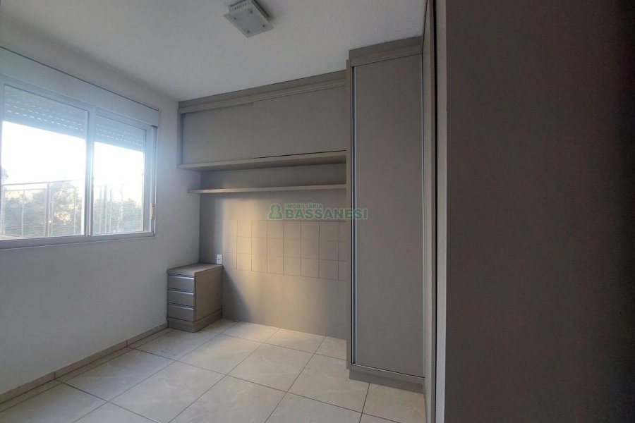 Apartamento com 77m², 2 dormitórios, 1 vaga, no bairro De Zorzi em Caxias do Sul para Alugar