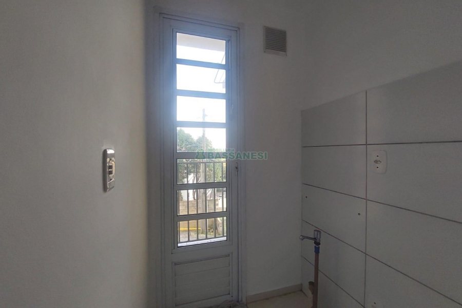 Apartamento com 77m², 2 dormitórios, 1 vaga, no bairro De Zorzi em Caxias do Sul para Alugar