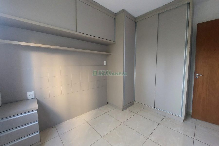 Apartamento com 77m², 2 dormitórios, 1 vaga, no bairro De Zorzi em Caxias do Sul para Alugar