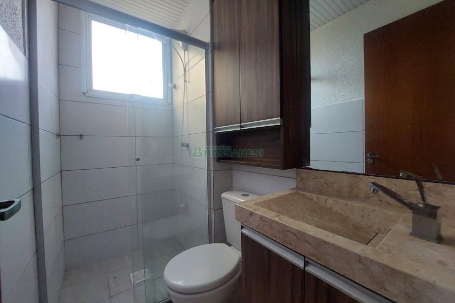Apartamento com 77m², 2 dormitórios, 1 vaga, no bairro De Zorzi em Caxias do Sul para Alugar