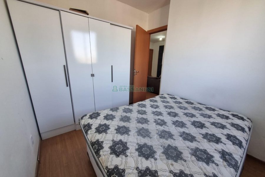 Apto Mobiliado com 40m², 2 dormitórios, 1 vaga, no bairro Presidente Vargas em Caxias do Sul para Alugar