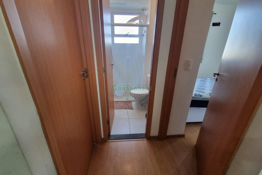 Apto Mobiliado com 40m², 2 dormitórios, 1 vaga, no bairro Presidente Vargas em Caxias do Sul para Alugar