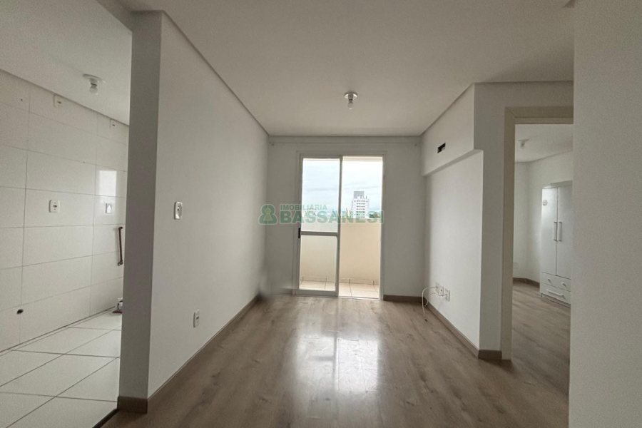 Apartamento com 47m², 3 dormitórios, 1 vaga, no bairro Lourdes em Caxias do Sul para Alugar