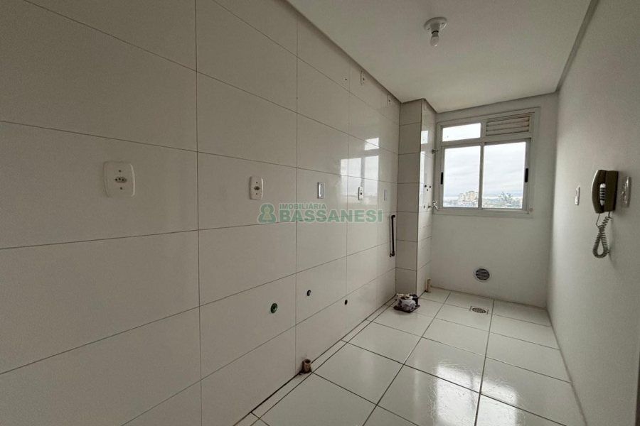 Apartamento com 47m², 3 dormitórios, 1 vaga, no bairro Lourdes em Caxias do Sul para Alugar