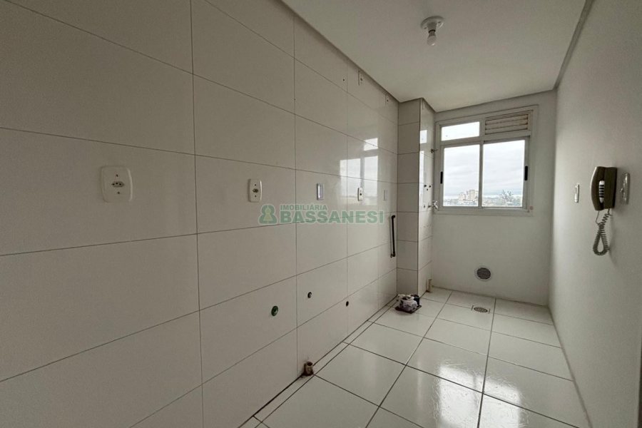Apartamento com 47m², 3 dormitórios, 1 vaga, no bairro Lourdes em Caxias do Sul para Alugar