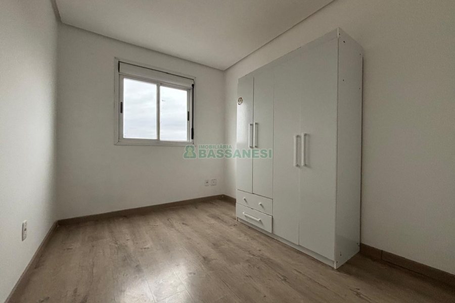 Apartamento com 47m², 3 dormitórios, 1 vaga, no bairro Lourdes em Caxias do Sul para Alugar