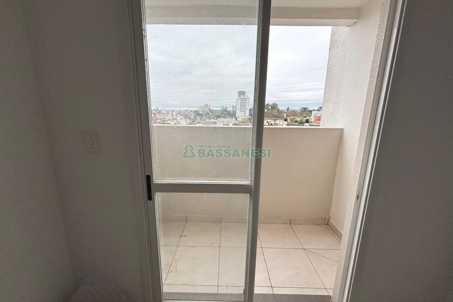 Apartamento com 47m², 3 dormitórios, 1 vaga, no bairro Lourdes em Caxias do Sul para Alugar