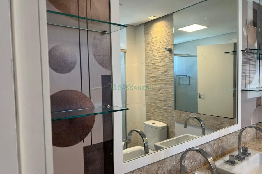 Apto Mobiliado com 146m², 3 dormitórios, 3 vagas, no bairro Jardim América em Caxias do Sul para Comprar