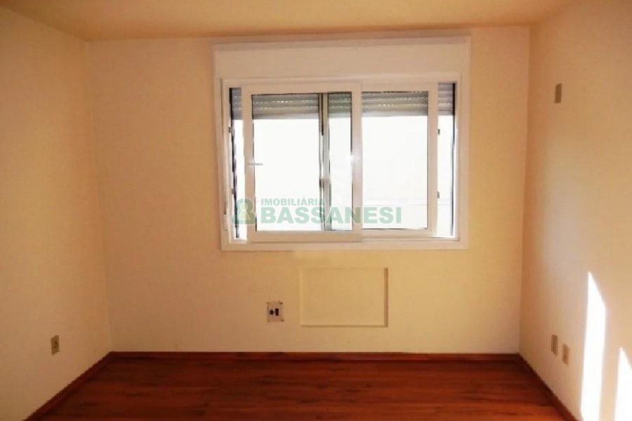 Apartamento com 110m², 3 dormitórios, 2 vagas, no bairro Centro em Caxias do Sul para Alugar