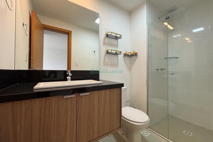 Apartamento com 68m², 2 dormitórios, 1 vaga, no bairro Madureira em Caxias do Sul para Alugar