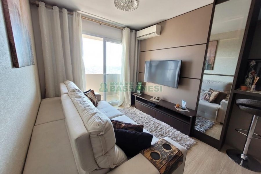 Apto Mobiliado com 90m², 2 dormitórios, 2 vagas, no bairro Madureira em Caxias do Sul para Alugar