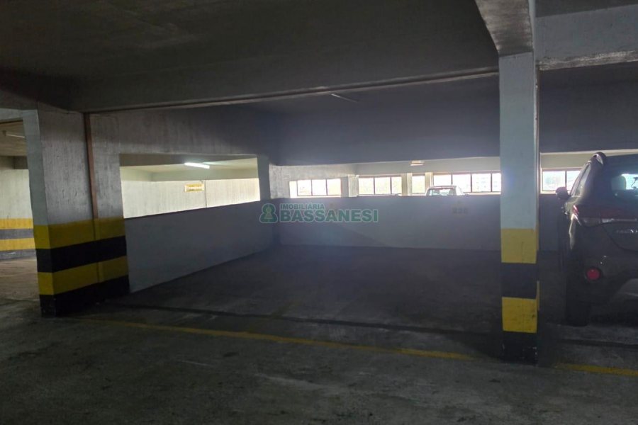 Box com 12m², no bairro Centro em Caxias do Sul para Comprar