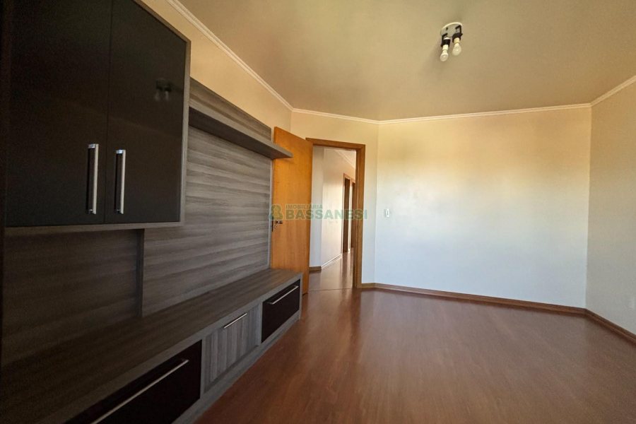 Apartamento com 110m², 3 dormitórios, 1 vaga, no bairro Rio Branco em Caxias do Sul para Alugar