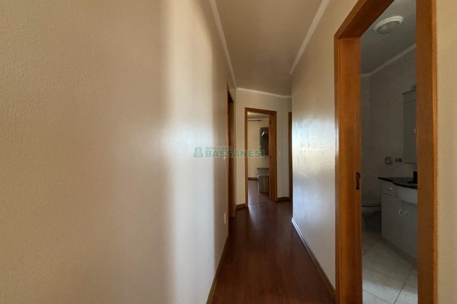 Apartamento com 110m², 3 dormitórios, 1 vaga, no bairro Rio Branco em Caxias do Sul para Alugar