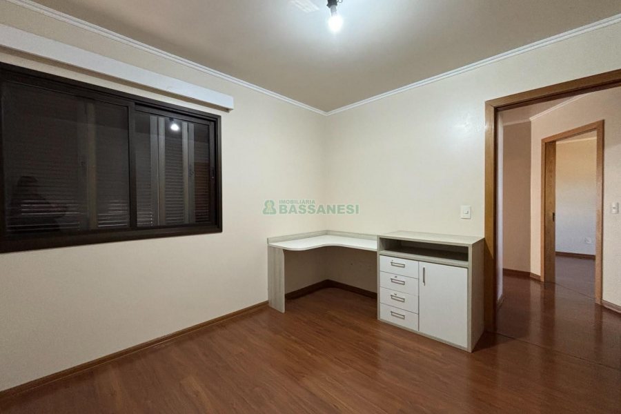 Apartamento com 110m², 3 dormitórios, 1 vaga, no bairro Rio Branco em Caxias do Sul para Alugar