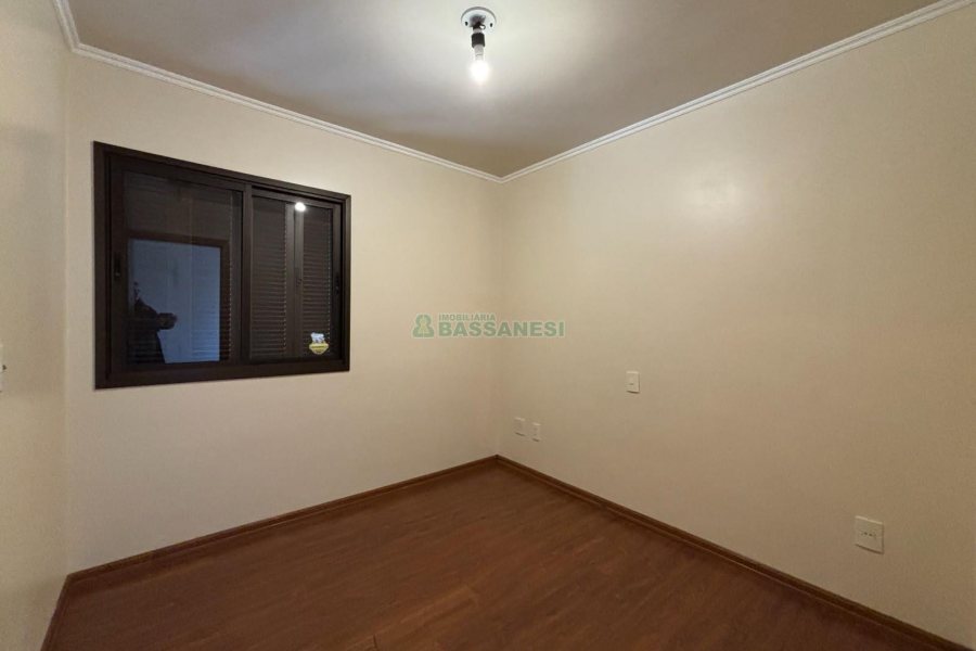Apartamento com 110m², 3 dormitórios, 1 vaga, no bairro Rio Branco em Caxias do Sul para Alugar