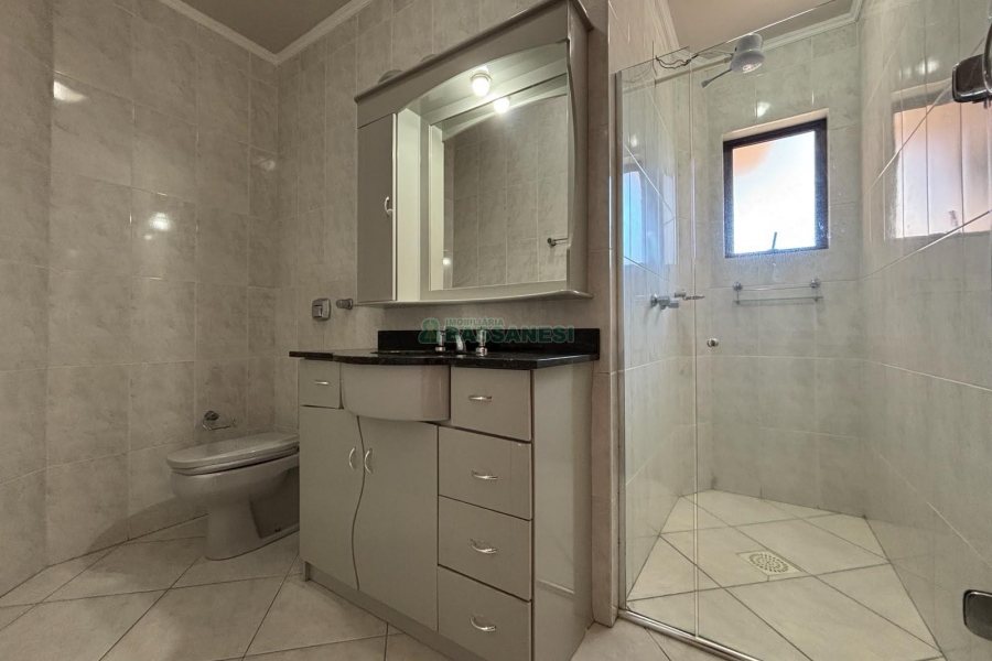 Apartamento com 110m², 3 dormitórios, 1 vaga, no bairro Rio Branco em Caxias do Sul para Alugar