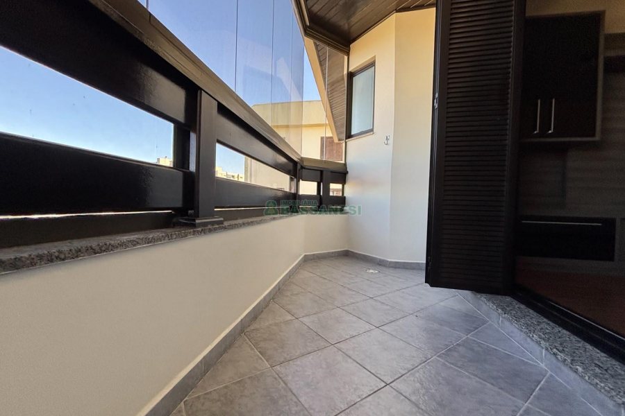 Apartamento com 110m², 3 dormitórios, 1 vaga, no bairro Rio Branco em Caxias do Sul para Alugar