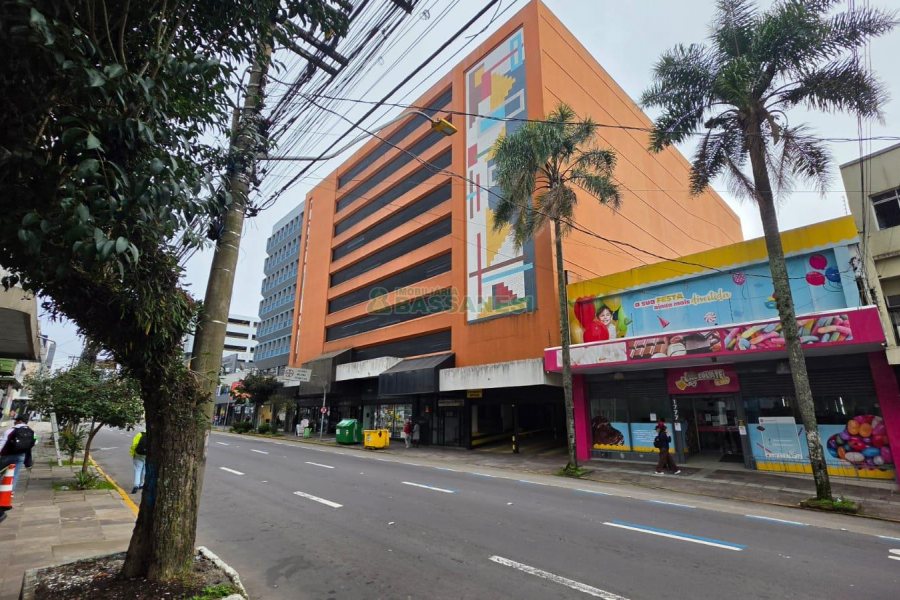 Box com 12m², no bairro Centro em Caxias do Sul para Comprar