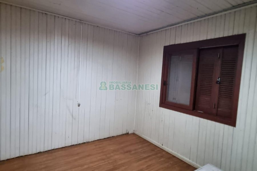 Casa com 100m², 3 dormitórios, 1 vaga, no bairro São Virgílio em Caxias do Sul para Alugar